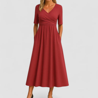 Joanna – Elegant Midiklänning för Alla Tillfällen