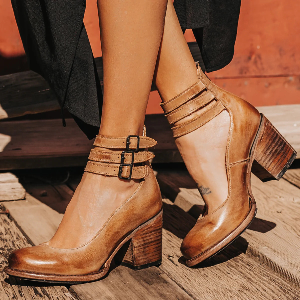 Ginevra™ | Pumps med flera remmar och tjock sula
