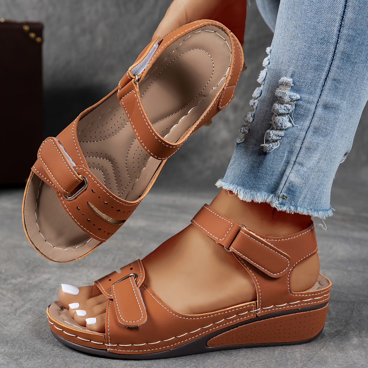 Aldona - Ortopediska sandaler med kilklack