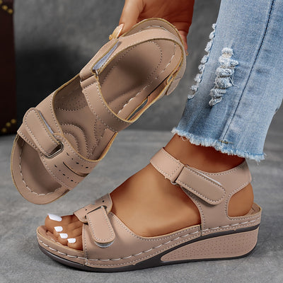 Aldona - Ortopediska sandaler med kilklack